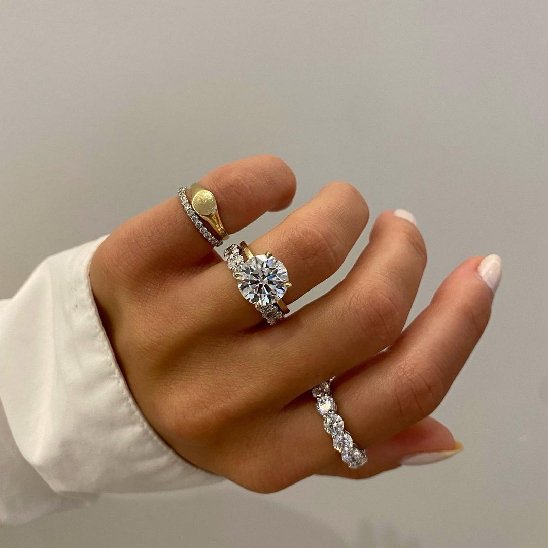 Gold vs Diamond Jewellery